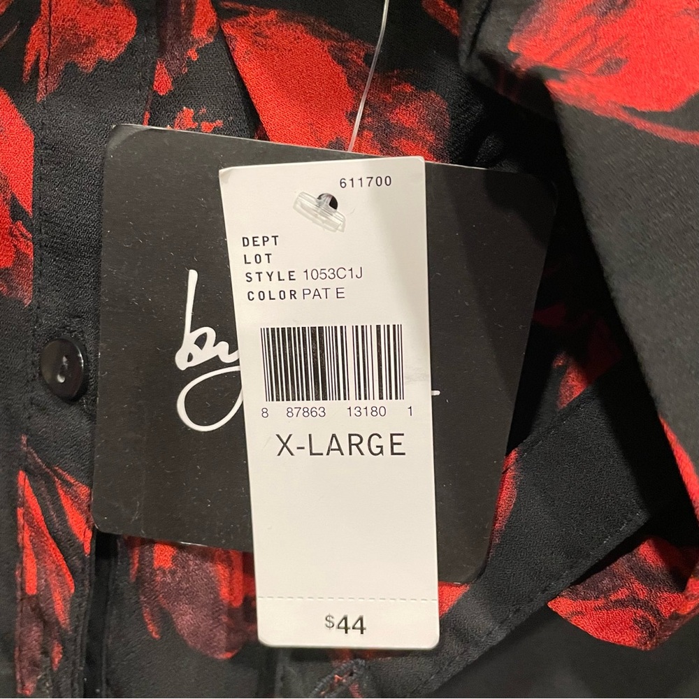 Black and Red Floral Women's Top - Picture 5 of 5